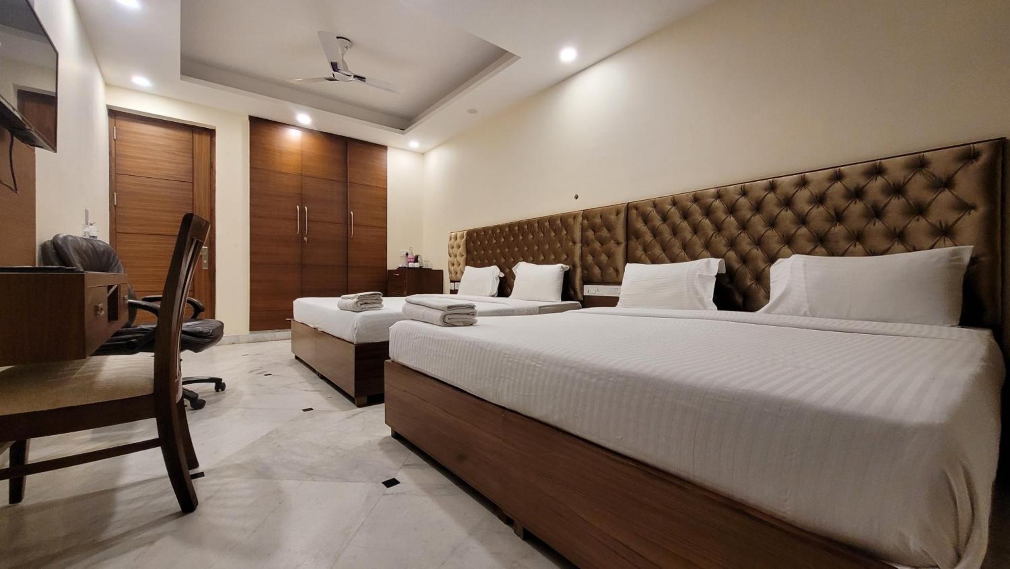 Hotel Jmd Residency Nueva Delhi Exterior foto
